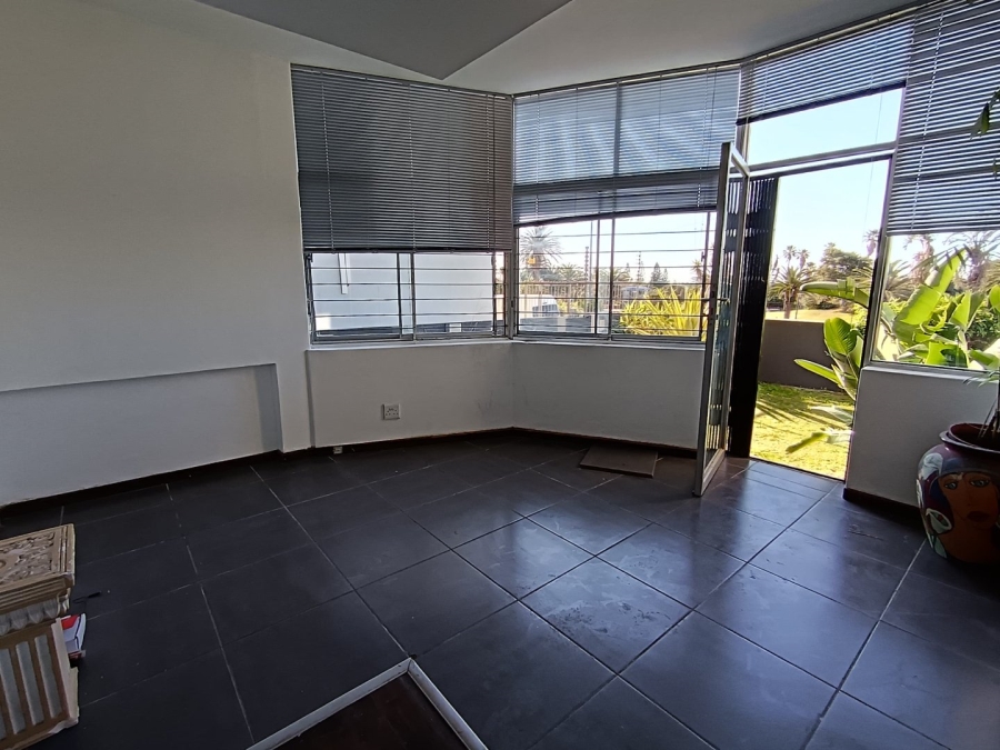 2 Bedroom Property for Sale in Humewood Eastern Cape